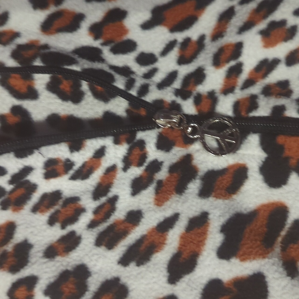 Leopard Print Hooded Robe - image 5